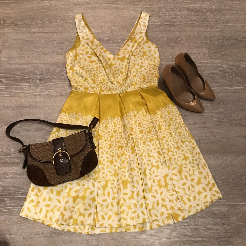 NWOT Taylor lemon yellow and white A line dress